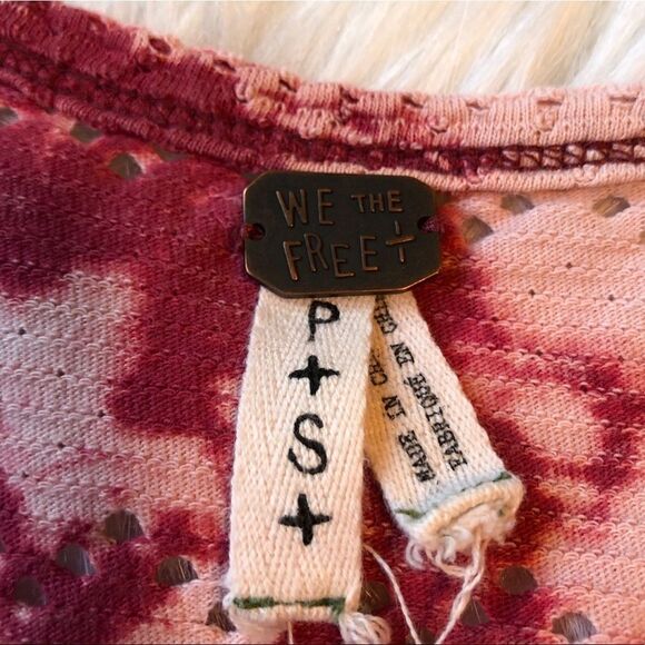 Free People Women’s Pink Tie Dye Eyelet Short Sleeve Boho Tee Top Size SP - Picture 4 of 9